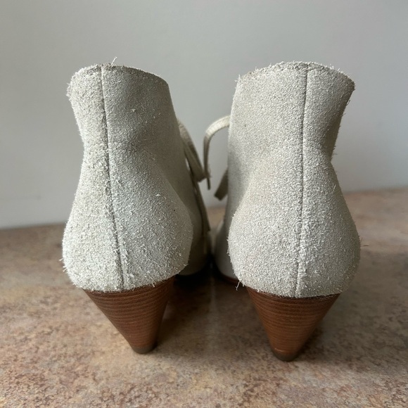 L.L. Bean women’s leather heeled tie bootie made in Brazil size 7M - Picture 7 of 10